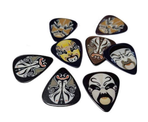 Kostka do Gitary MASKI Kolorowa Grafika - Średnia Twardość