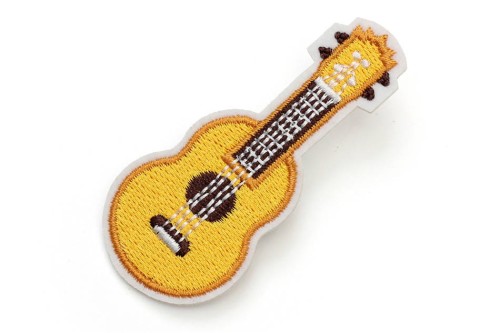 pol_pl_Przypinka-ukulele-Kera-Audio-AS-007-Zolta-1667_5.jpg