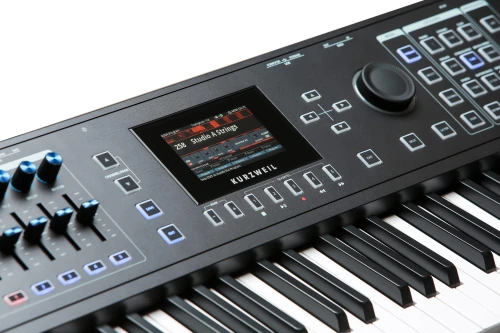Syntezator KURZWEIL PC 4 SE