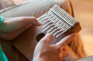 Kalimba budowa 